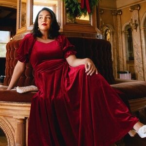 Ivy City Enamored Velvet Dress